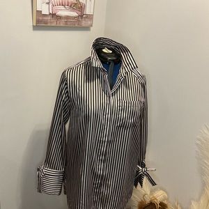 Banana Republic satin blouse, size M, long sleeves, with bow detail on cuffs